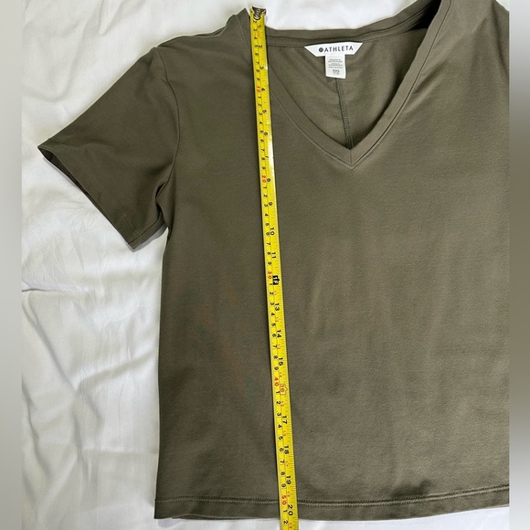 Athleta Essential V-Neck Tee - Picture 5 of 5
